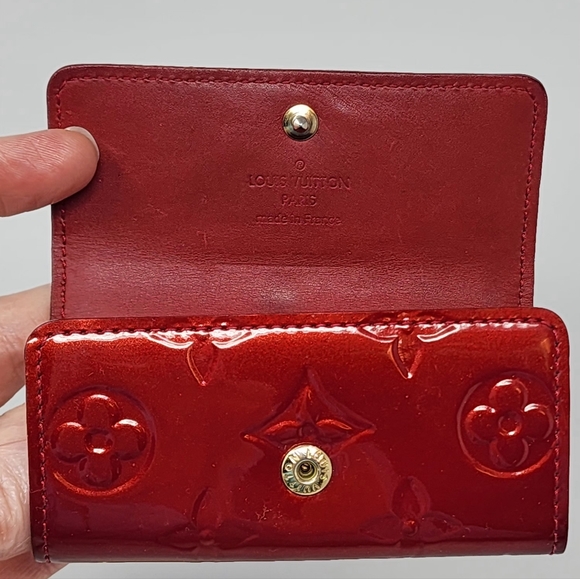 LV Vernis keycase, Dustbag, Box & Booklet - Picture 8 of 12